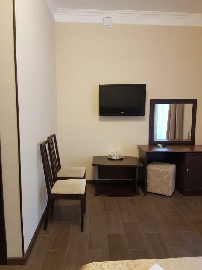 Lazurniy Bereg Hotel Gagra Exterior photo